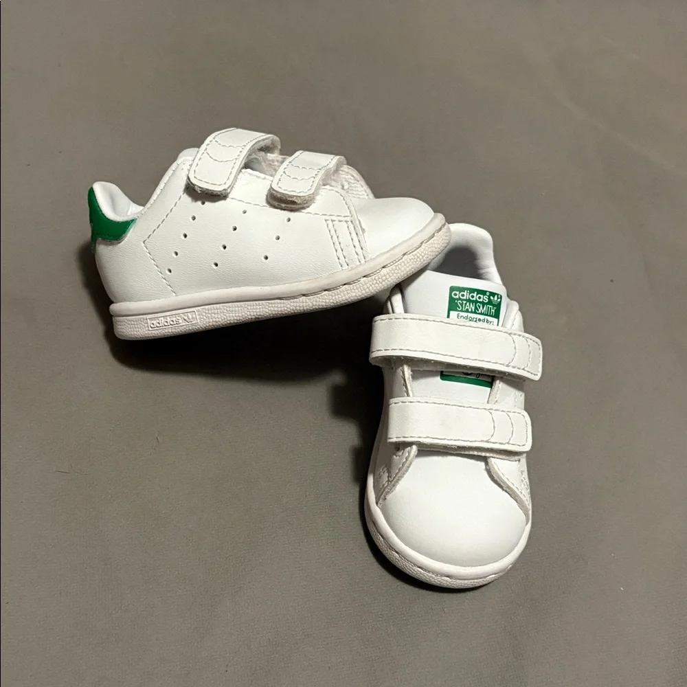 Adidas Stan Smith Comfort Closure White/Green Velcro Sneakers Baby Shoe Size 4K